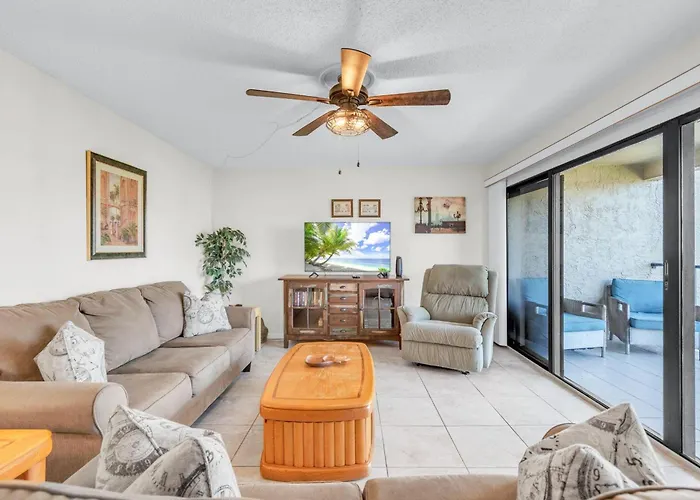 Sea Club #6 - Footprints In The Clearwater Beach